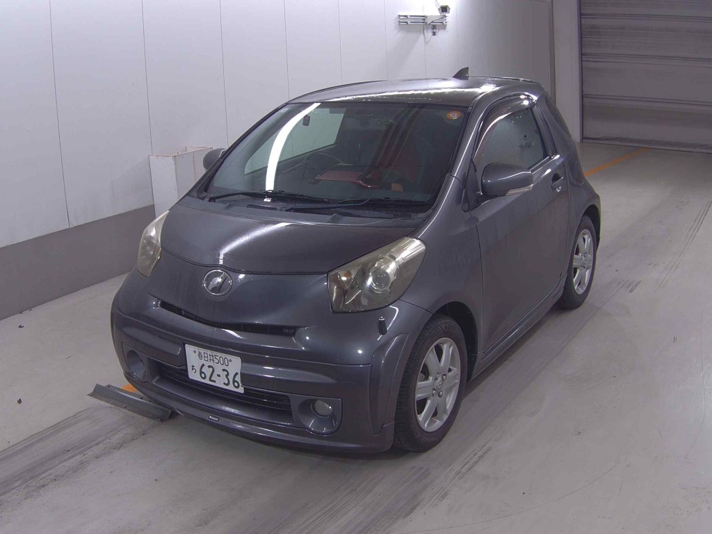 TOYOTA IQ