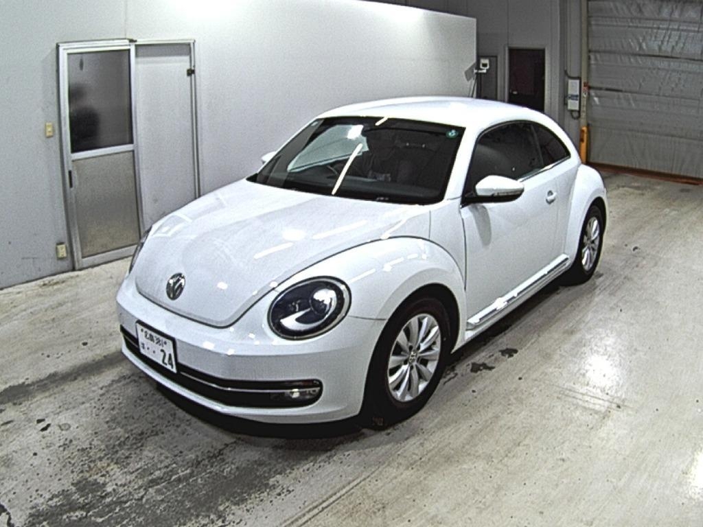 VOLKSWAGEN BEETLE