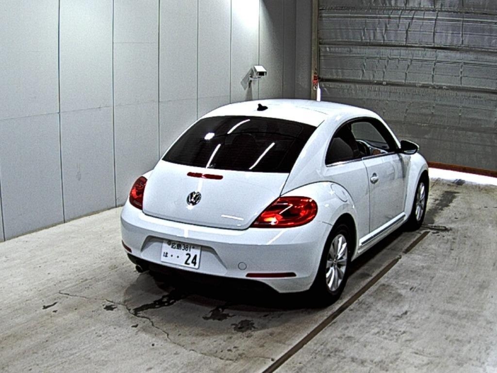 VOLKSWAGEN BEETLE