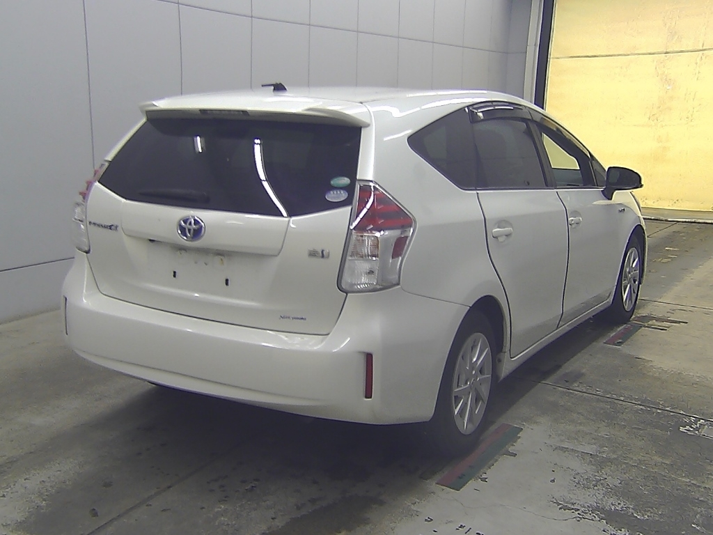 TOYOTA PRIUS ALPHA
