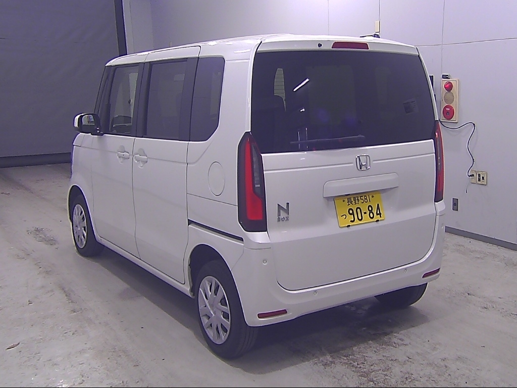 HONDA N-BOX