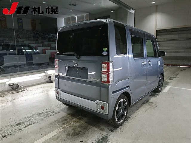 DAIHATSU WAKE