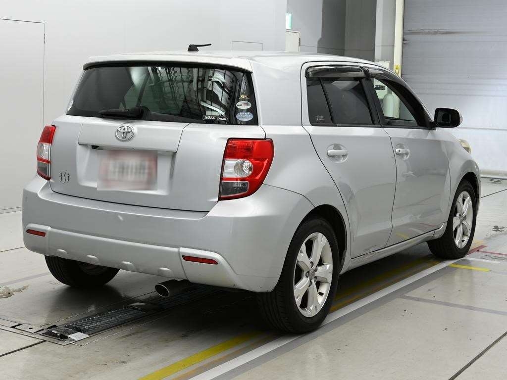 TOYOTA IST