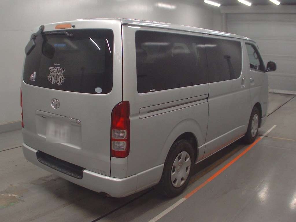 TOYOTA REGIUS ACE