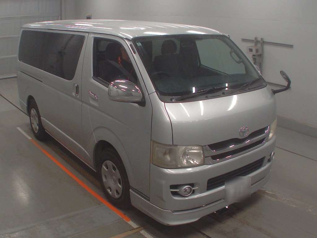 TOYOTA REGIUS ACE