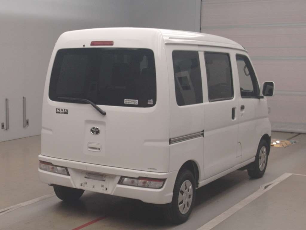 TOYOTA PIXIS VAN