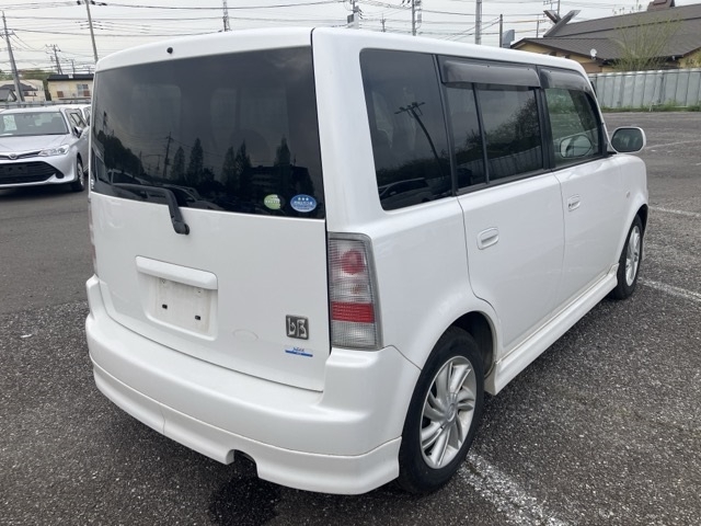 TOYOTA BB