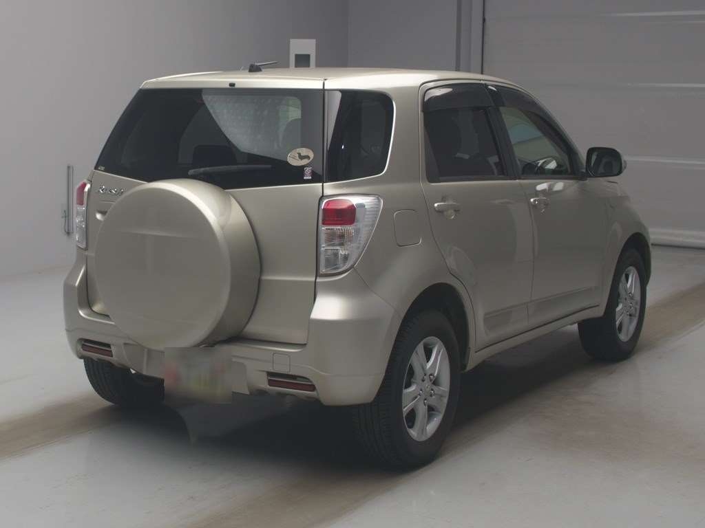 TOYOTA RUSH