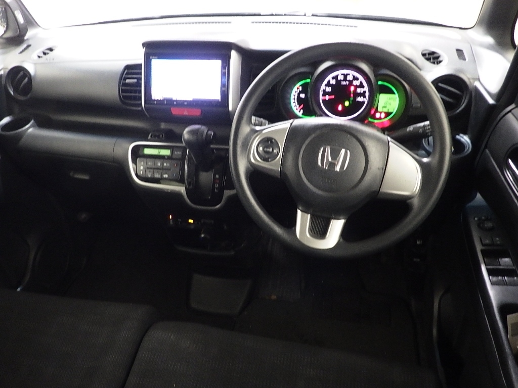HONDA N-BOX+