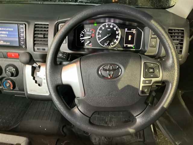 TOYOTA REGIUS ACE