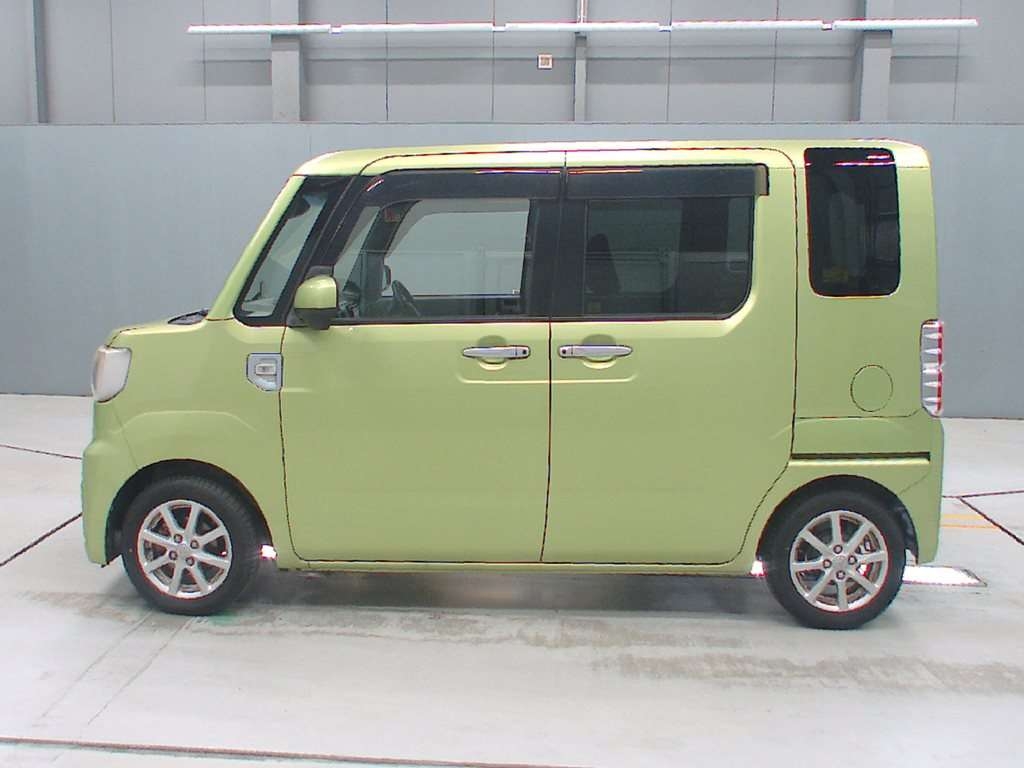 TOYOTA PIXIS MEGA