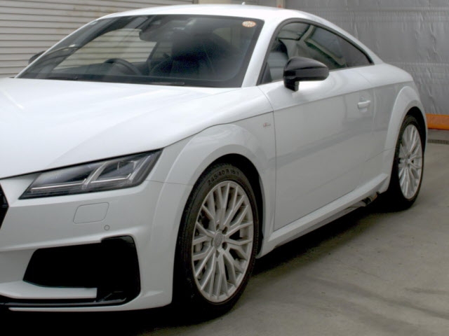 AUDI TT