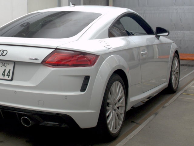 AUDI TT