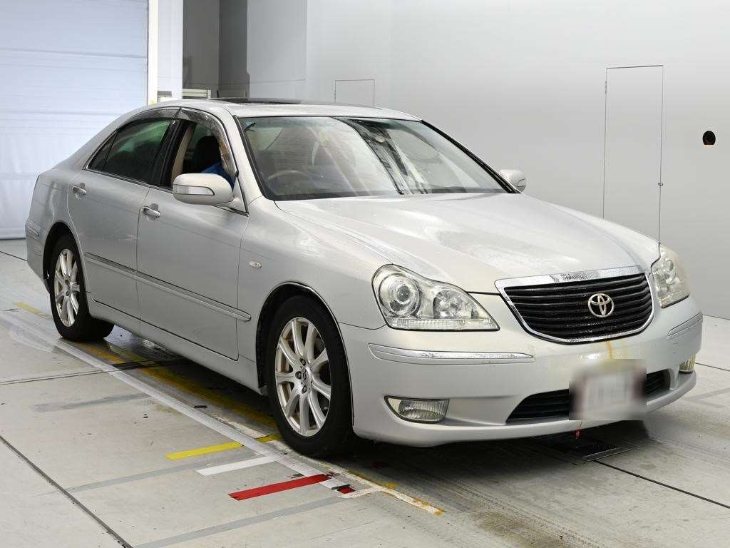 TOYOTA CROWN MAJESTA
