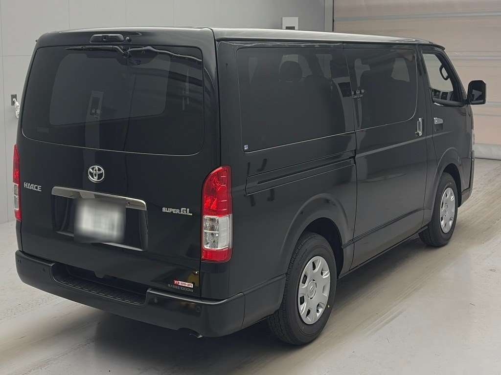 TOYOTA REGIUS ACE