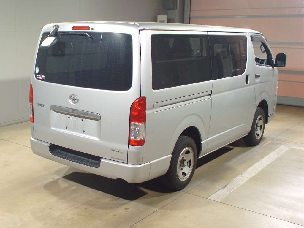 TOYOTA REGIUS ACE