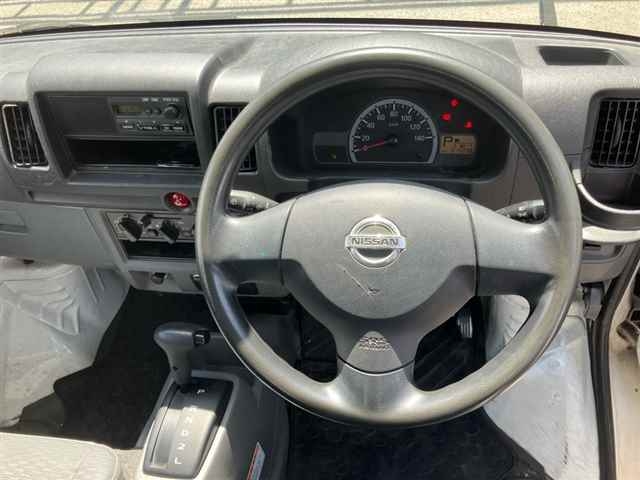 NISSAN NV100 CLIPPER