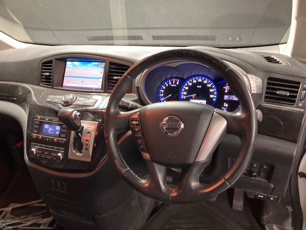 NISSAN ELGRAND