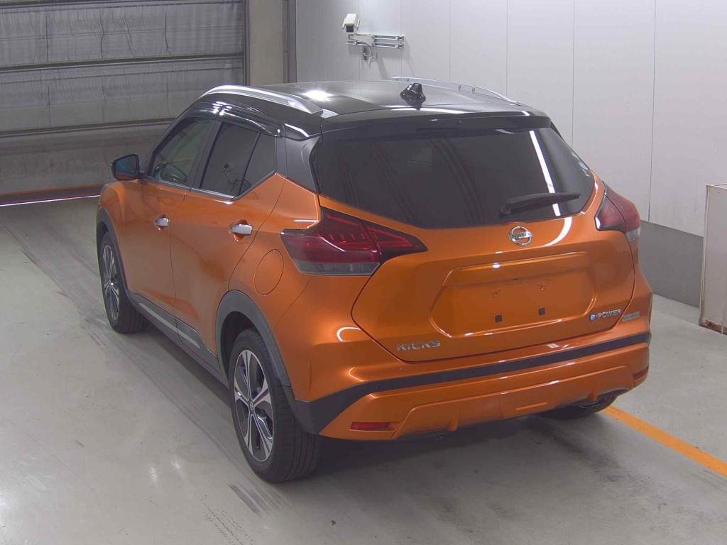NISSAN KICKS