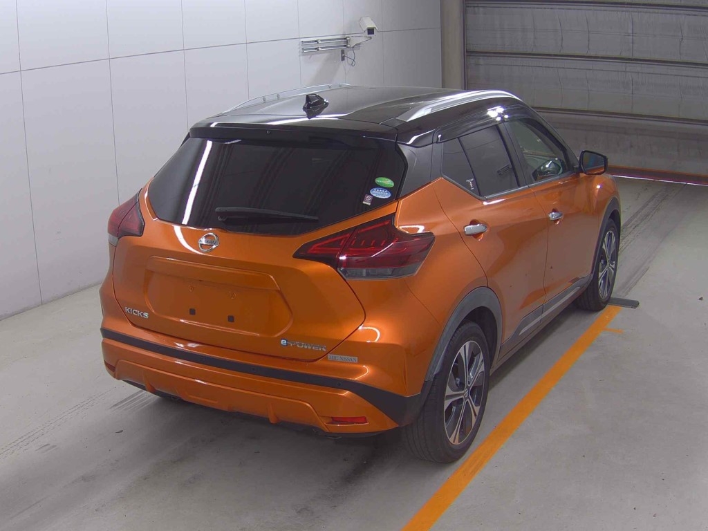 NISSAN KICKS