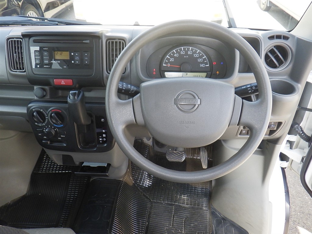 NISSAN NV100 CLIPPER