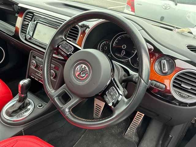 VOLKSWAGEN BEETLE