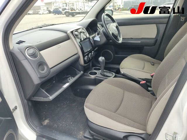 MAZDA VERISA