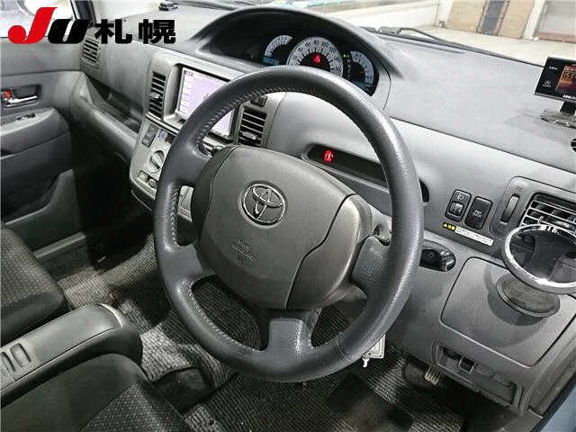 TOYOTA RAUM
