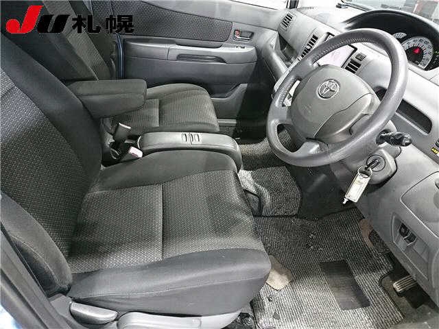 TOYOTA RAUM