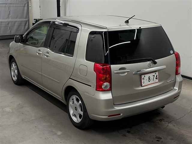 TOYOTA RAUM