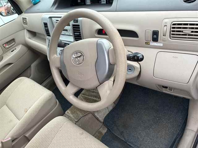 TOYOTA RAUM