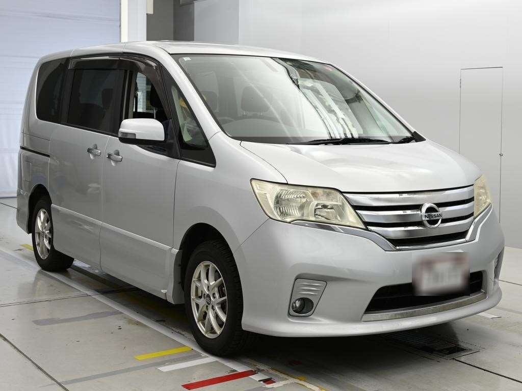 NISSAN SERENA