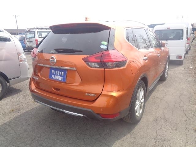 NISSAN X-TRAIL
