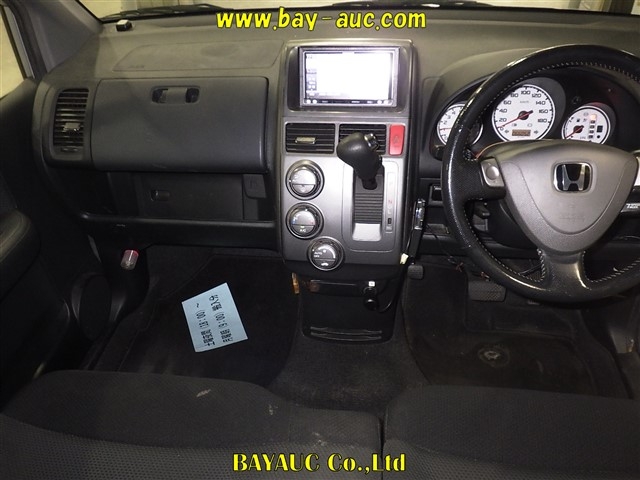 HONDA MOBILIO SPIKE