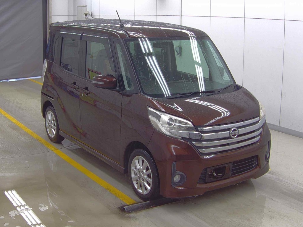 NISSAN DAYZ ROOX
