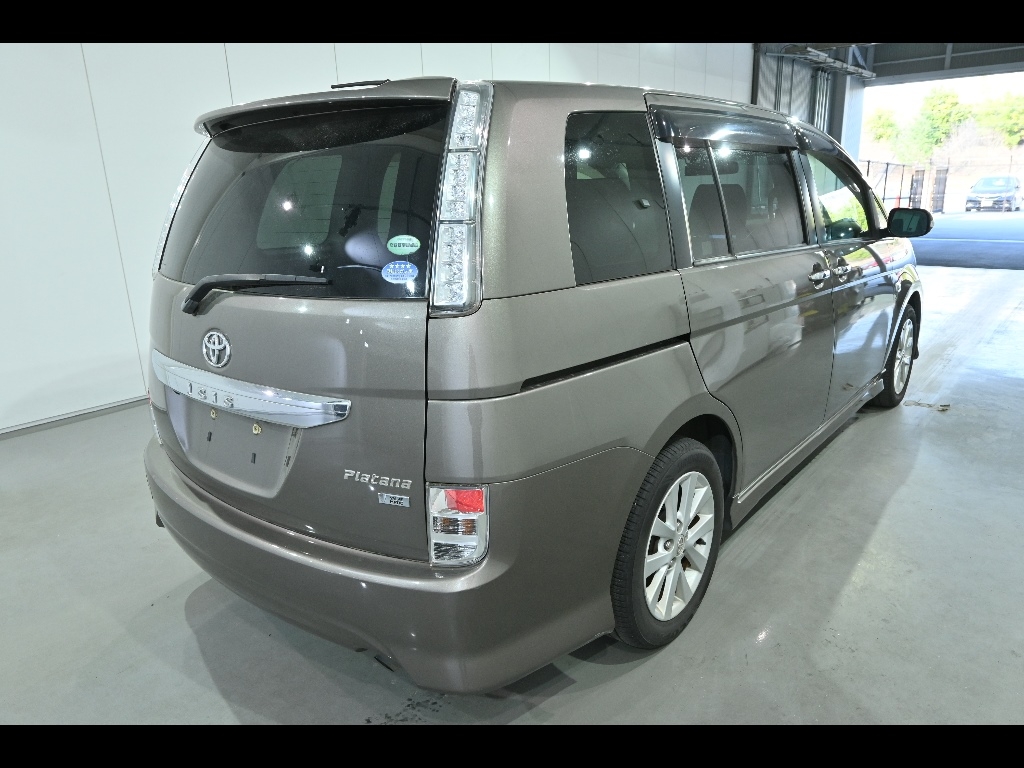 TOYOTA ISIS
