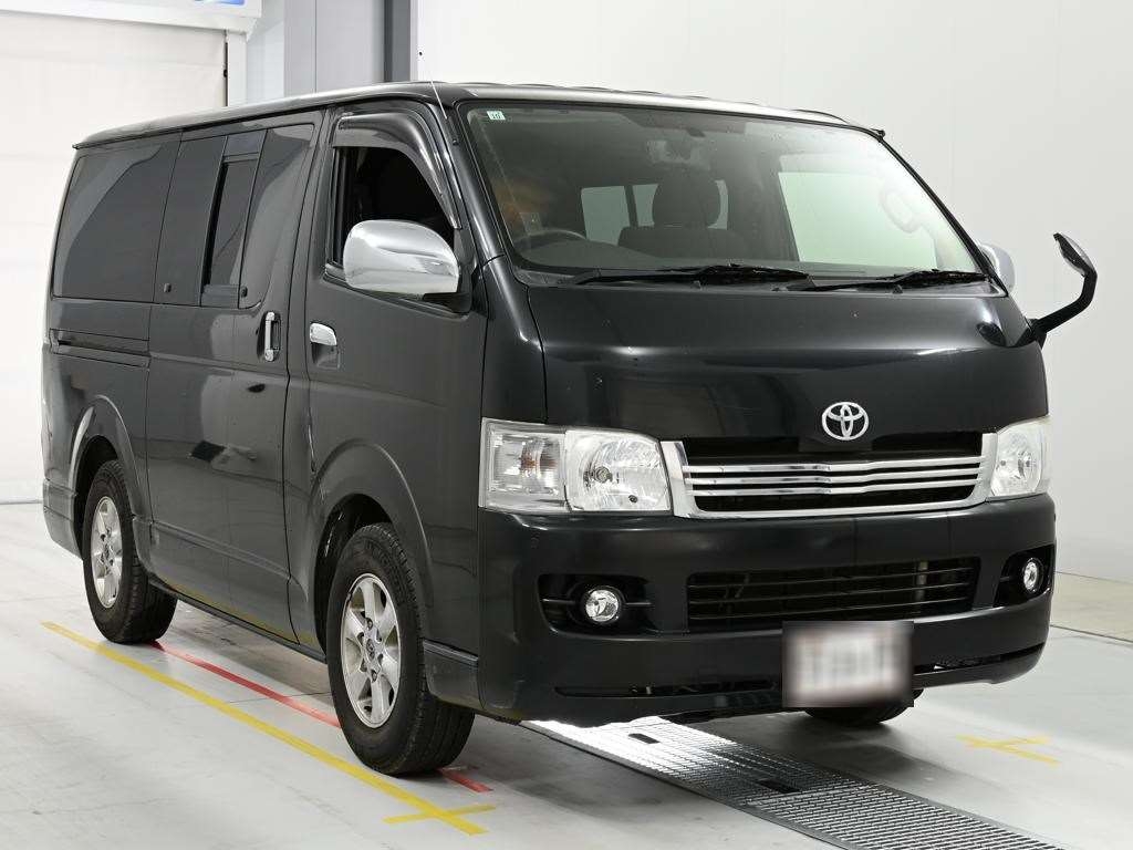 TOYOTA REGIUS ACE