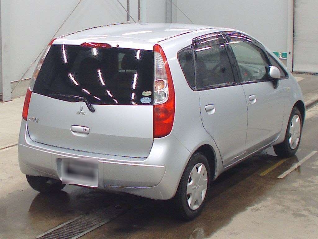 MITSUBISHI COLT