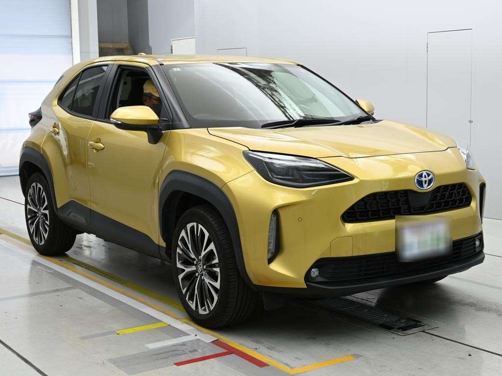 TOYOTA YARIS CROSS