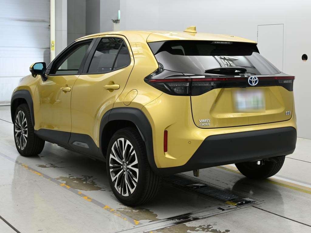 TOYOTA YARIS CROSS