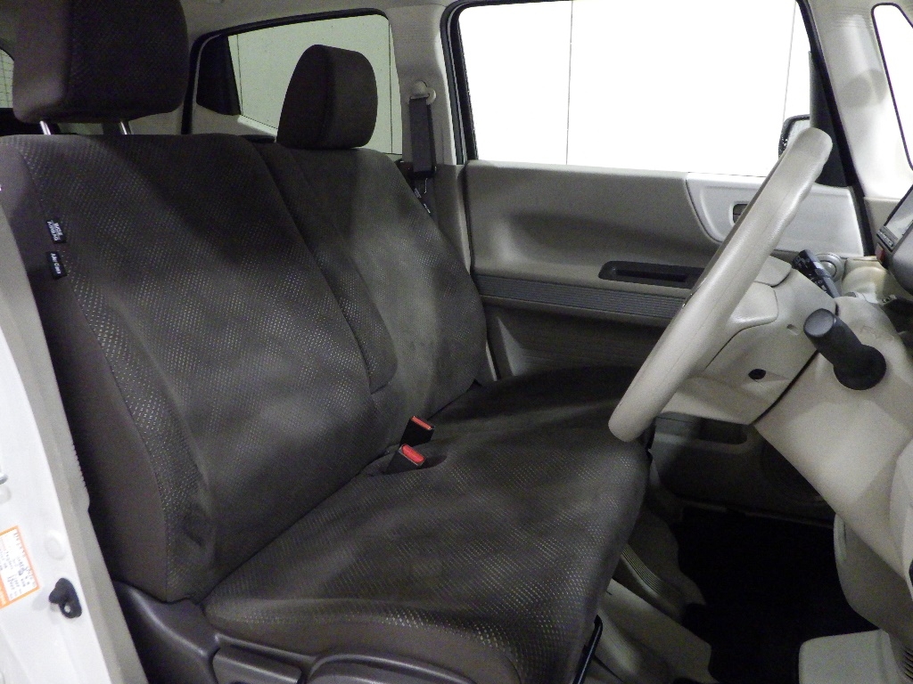 HONDA N-BOX SLASH