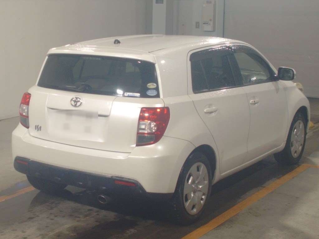 TOYOTA IST