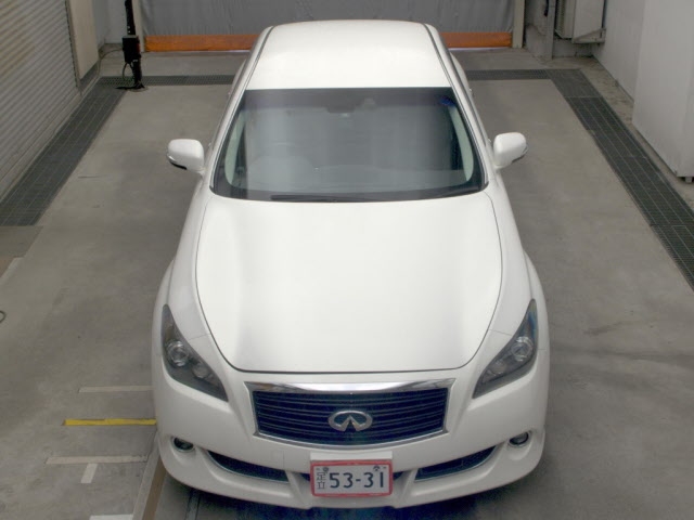 NISSAN FUGA
