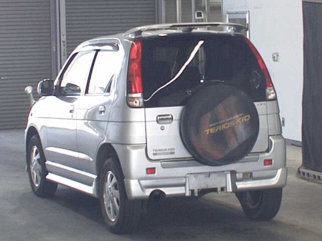 DAIHATSU TERIOS KID