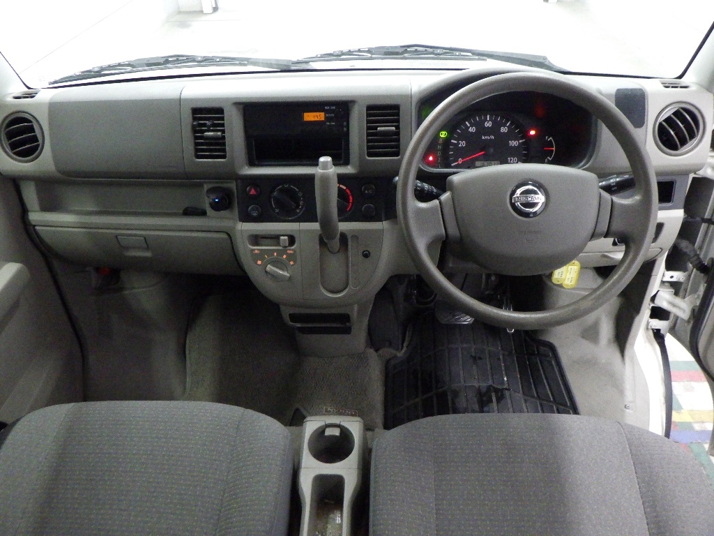 NISSAN NV100 CLIPPER