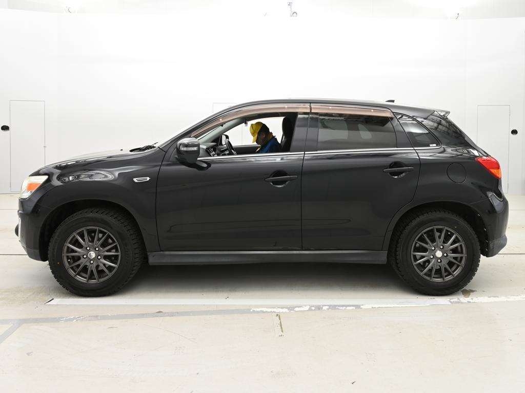 MITSUBISHI RVR