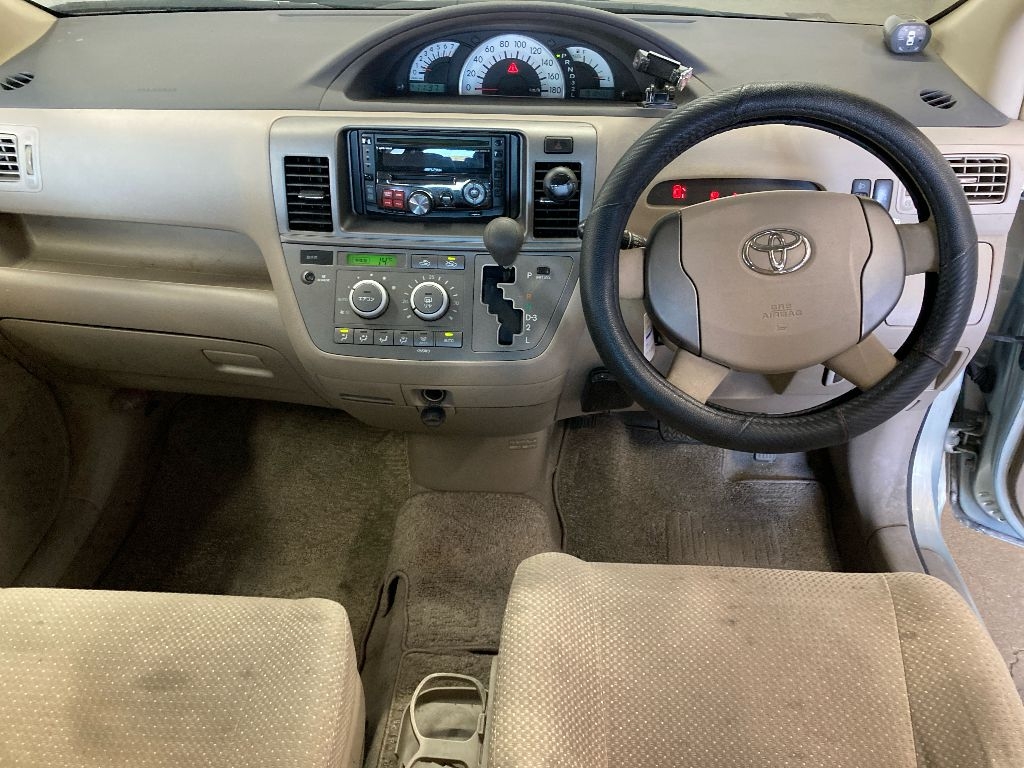 TOYOTA RAUM