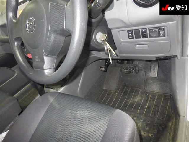 MAZDA FAMILIA