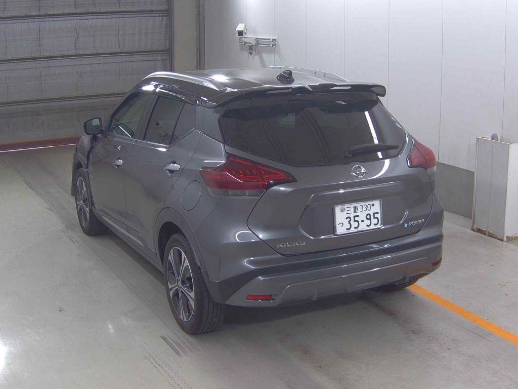 NISSAN KICKS