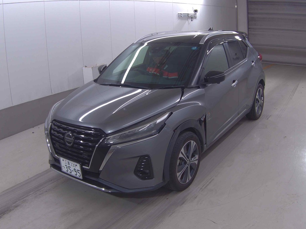 NISSAN KICKS
